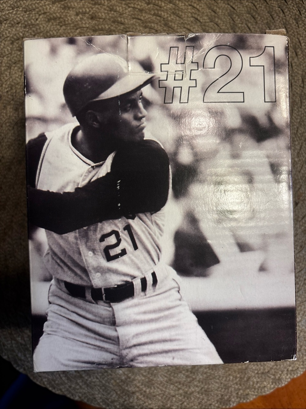 Pittsburgh Pirates Bust of Roberto Clemente 2010